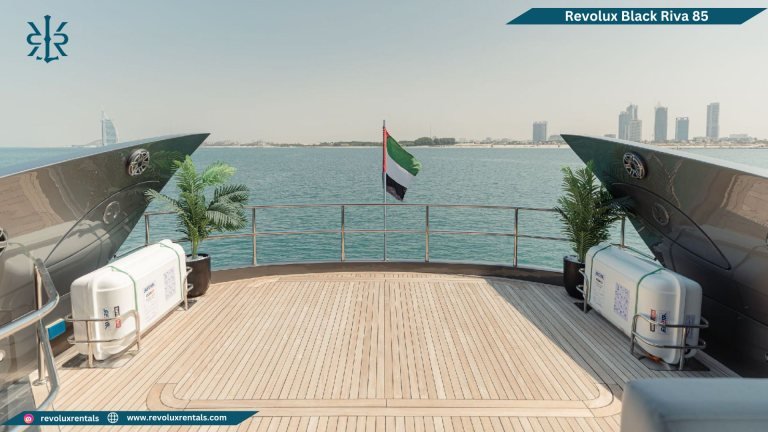 Revolux Black Riva 85 yacht, photo 3 of 9