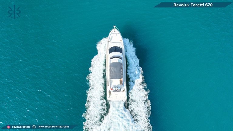 Revolux Feretti 670 yacht, photo 2 of 10
