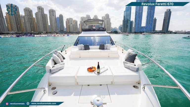 Revolux Feretti 670 yacht, photo 9 of 10