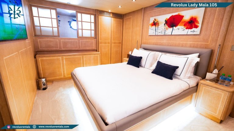 Revolux Lady Maïa 105 yacht, photo 10 of 12