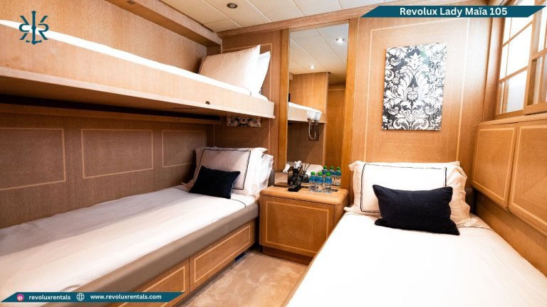 Revolux Lady Maïa 105 yacht, photo 11 of 12